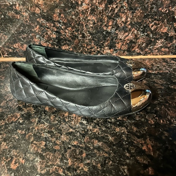 Tory Burch Black Quilted Leather Kaitlin Metal Cap Toe Ballet Flats Size 7 - Picture 3 of 9